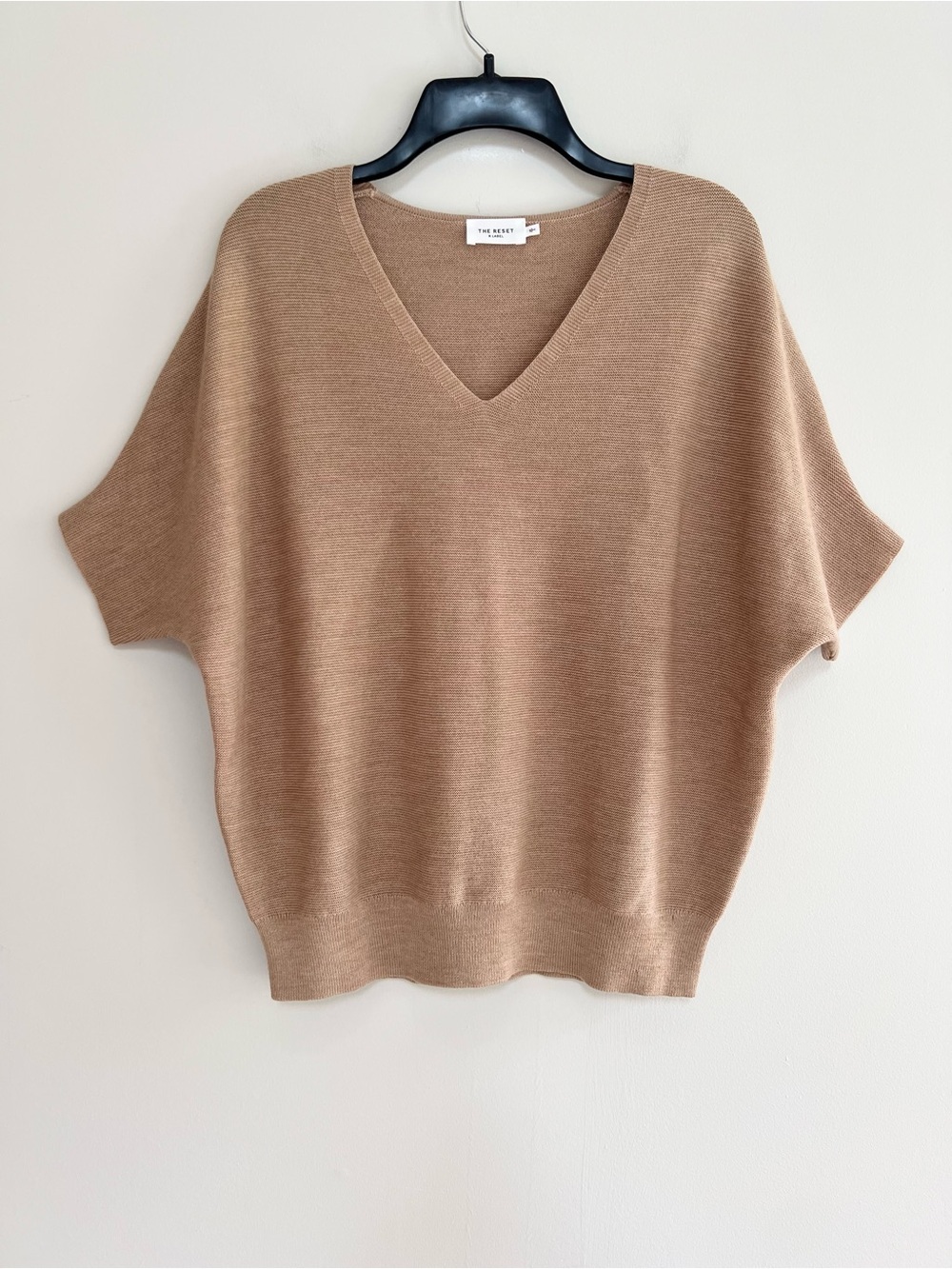 The Reset R Label Wool Essential V-Neck Pullover Short Sleeeved Sweater Tan, S/M
